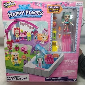Shopkins Happy Places- Happy Home Pool & Sun Deck- NEW IN BOX